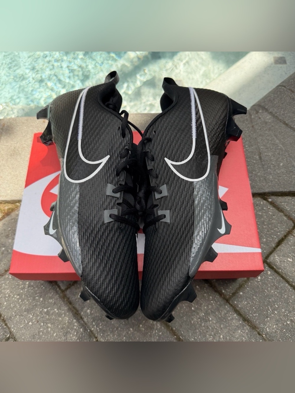 NIKE VAPOR EDGE FOOTBALL CLEATS BLACK WHITE MENSS SIZE 15 FN7764-001